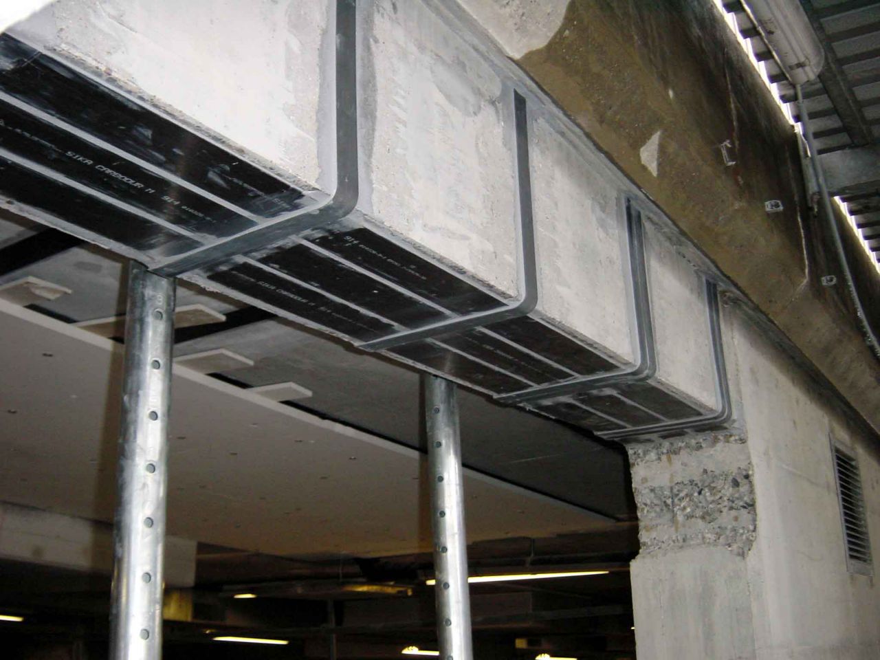 Sika CarboDur kolfiberförstärkning betongbalkar
