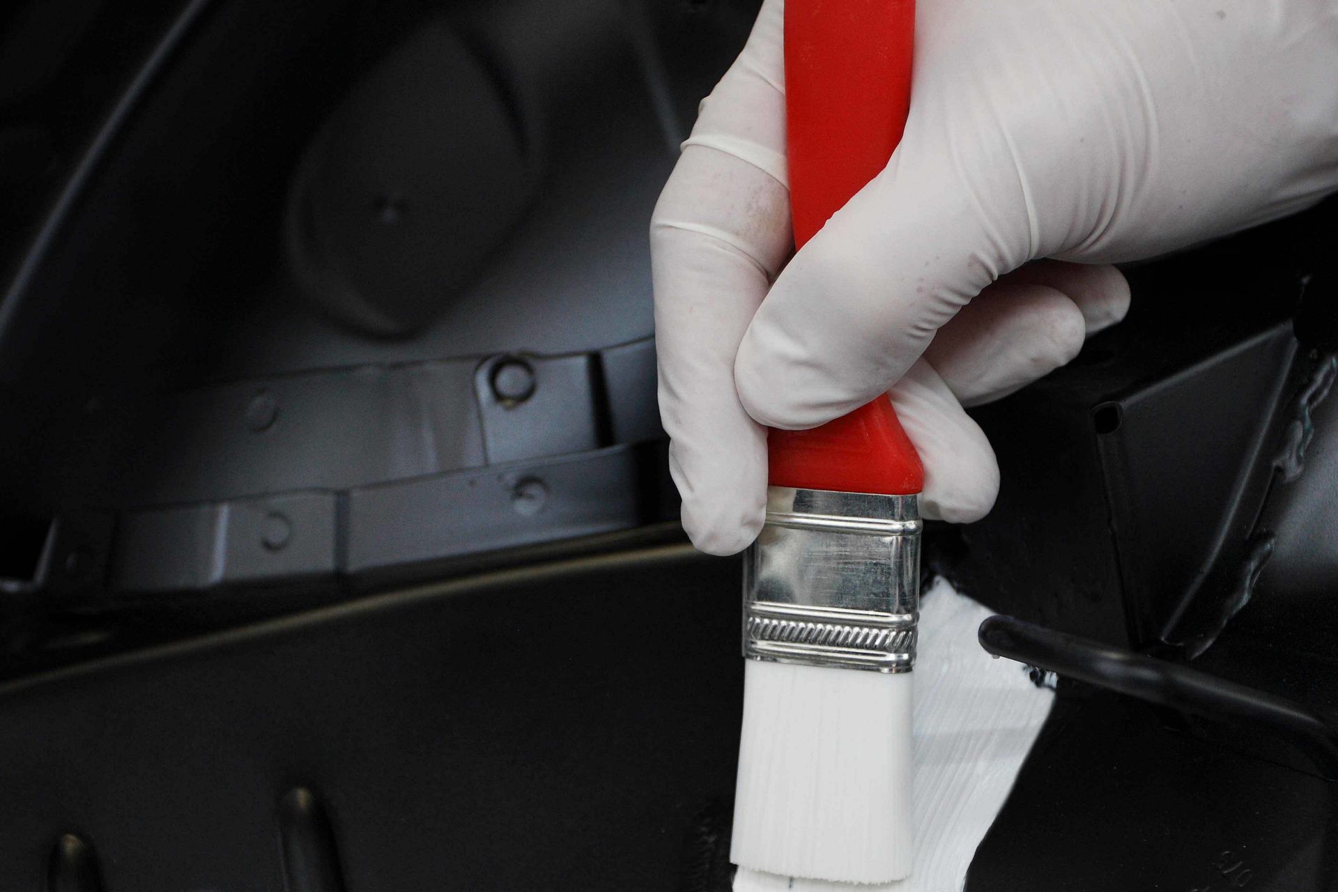 Sikaflex®-AT paint shop repair solution brushable seam application on vehicle