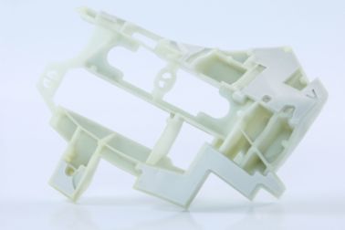 Sikamid工程材料处理到锡克纳斯特库组件中