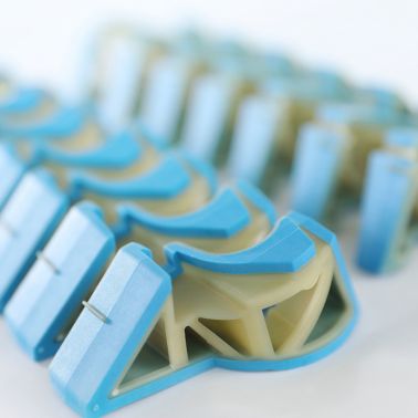 用于本地NVH性能的结构插入增强器应用