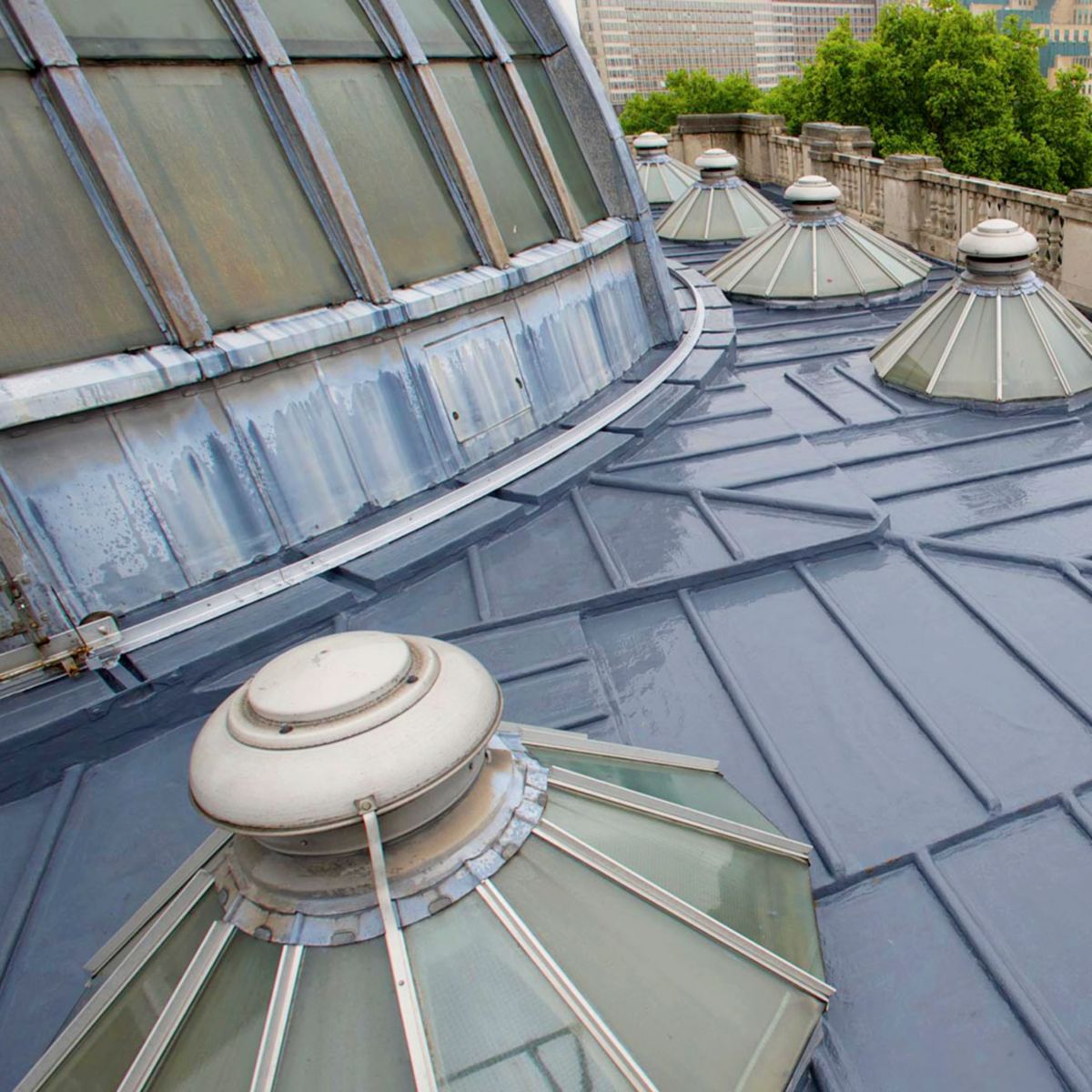 Moisture scavenger for aromatic waterproofing coatings | Incorez