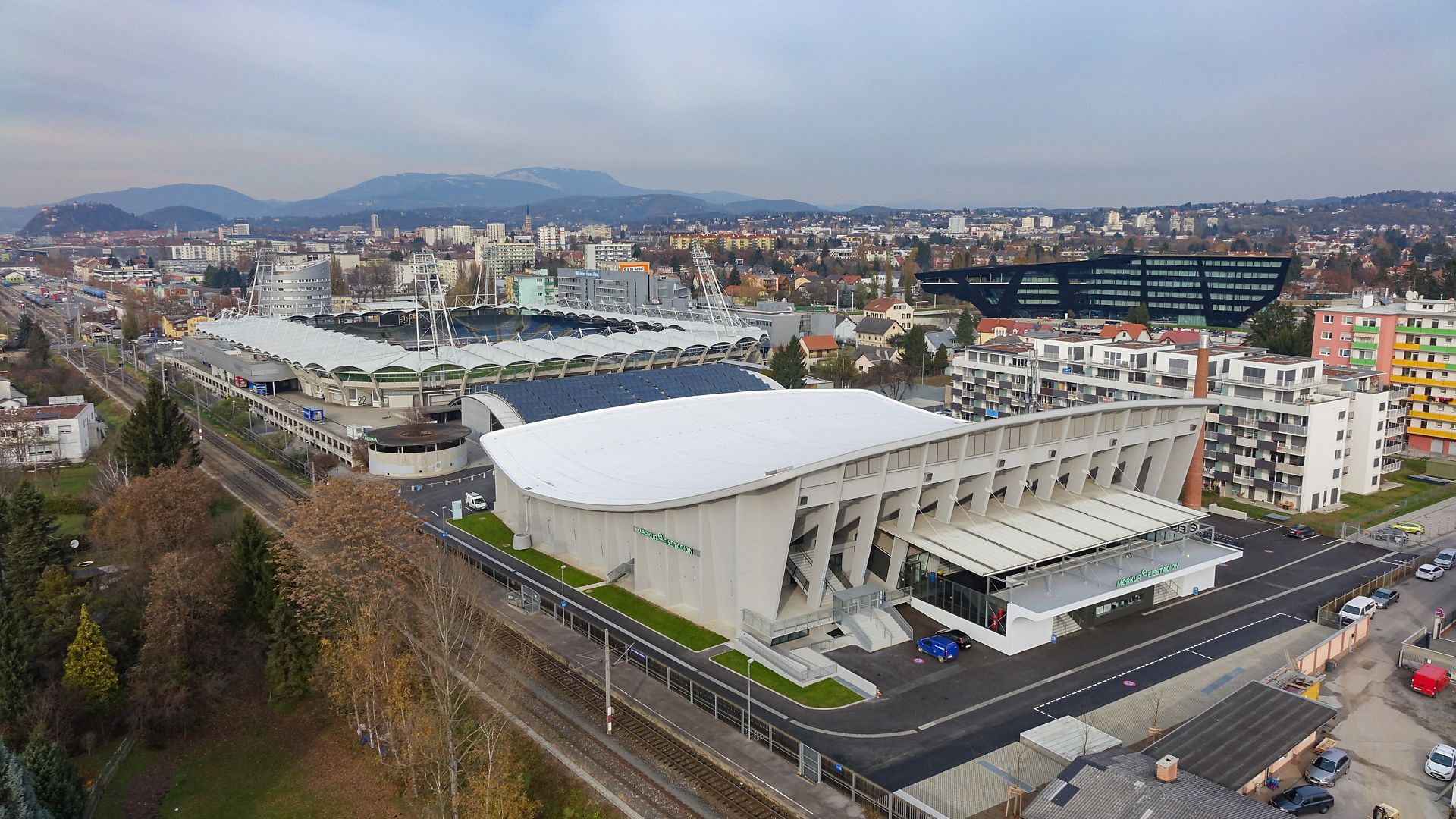 Ein Sika CoolRoof® für das Eisstadion