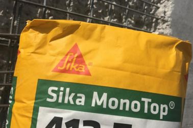Sika MonoTop®-412 Eco ist ein Betoninstandsetzungsprodukt der Klasse R4 für die statisch relevante Instandsetzung mit reduzierten CO2-Fussabdruck