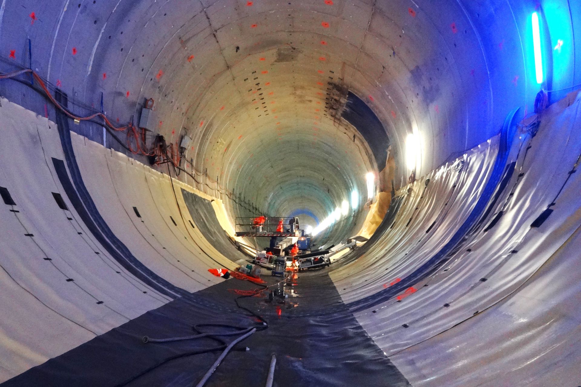 Bözberg-Bahntunnel Schinznach/Effingen, Abdichtung Sohle im主动控制系统
