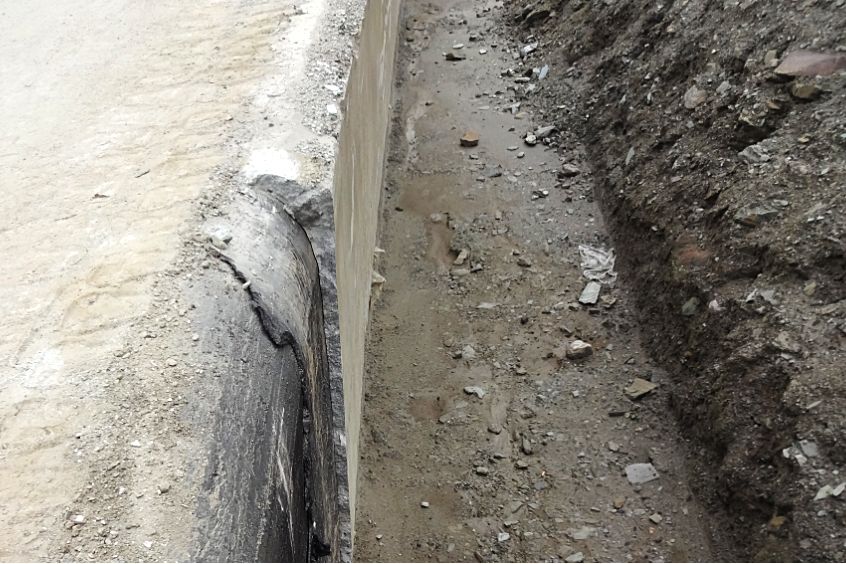 ENTERNEN VOM SCHUTZBETON。