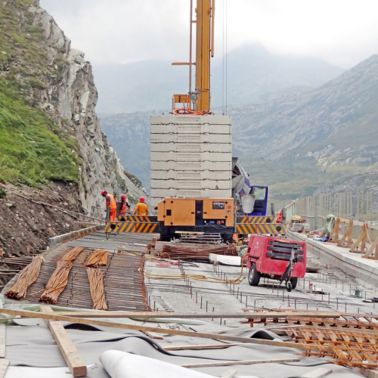 aufwändigesanierungsarbeniten。