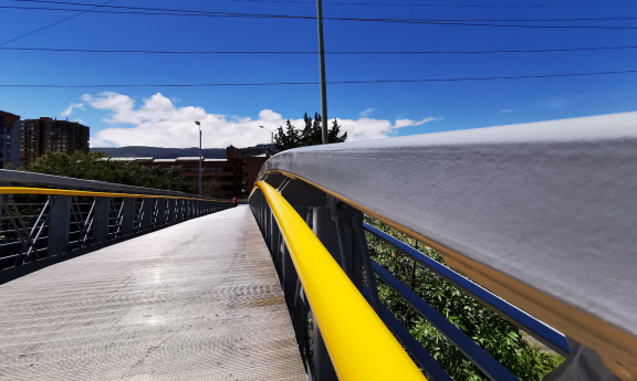 Mantenimiento pintura puentes peatonales Transmilenio
