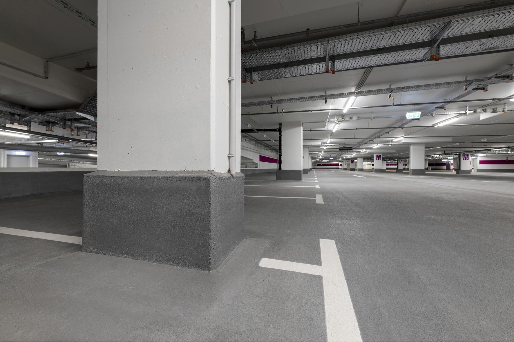 Flooring: Parkhaus 26 Flughafen München