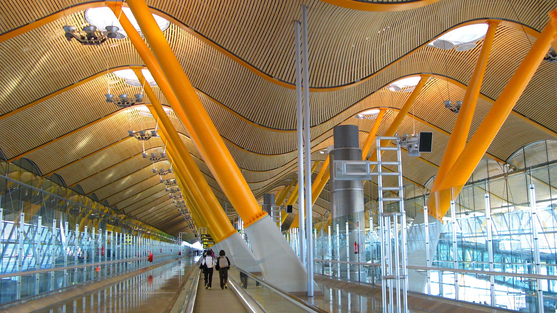 Diseño interior del aeropuerto de Barajas en Madrid