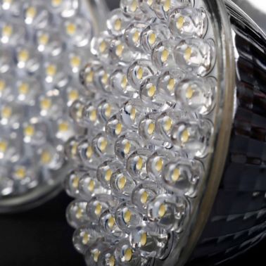 通过盆栽和铸造技术实现的闪电系统