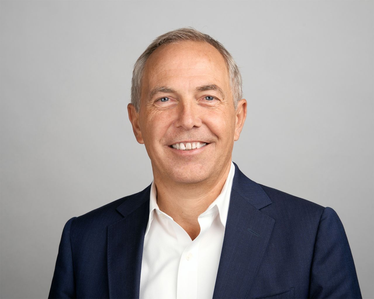 11月首席执行官锡卡