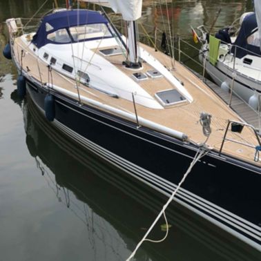 木材模仿柚木甲板