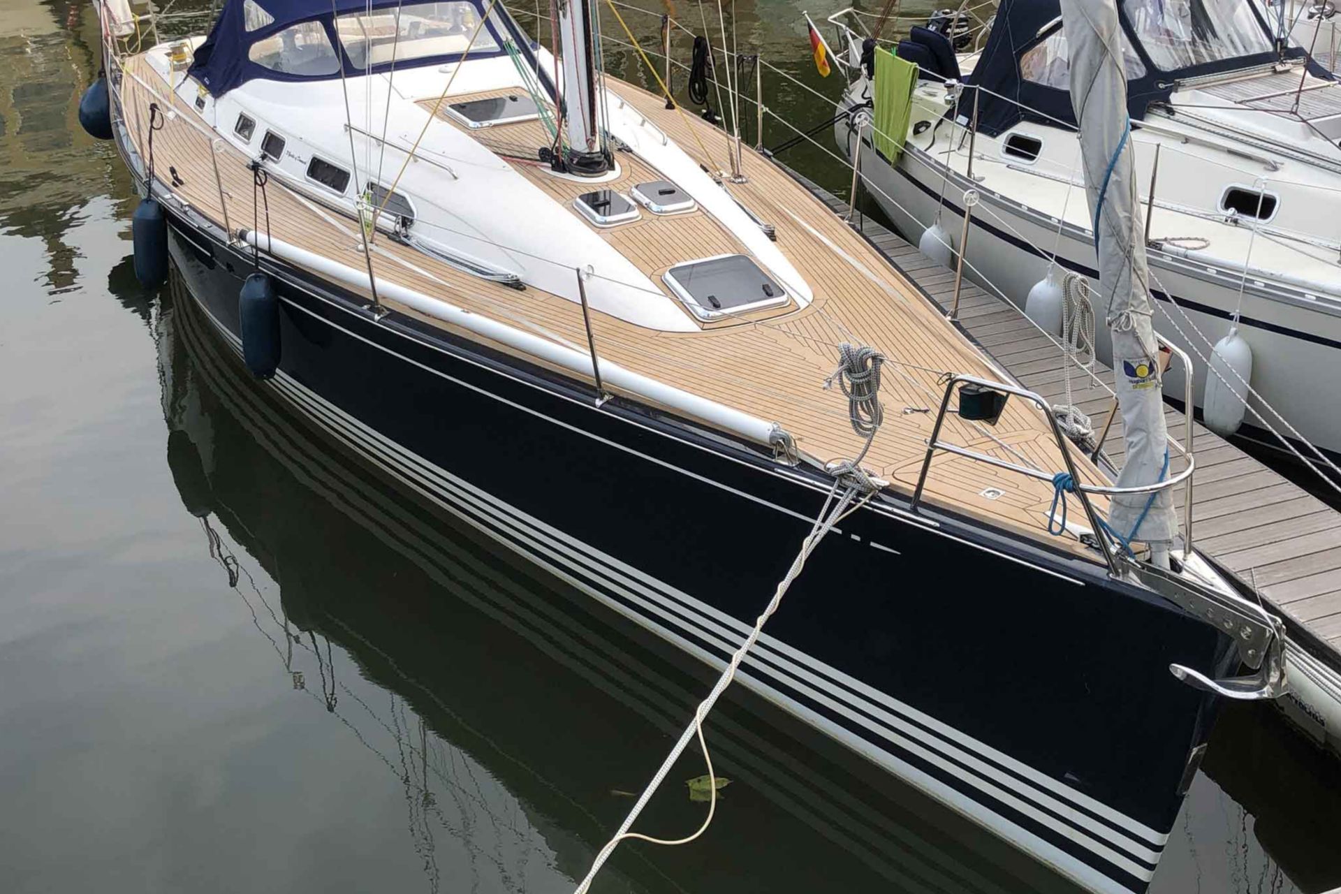 木材模仿柚木甲板