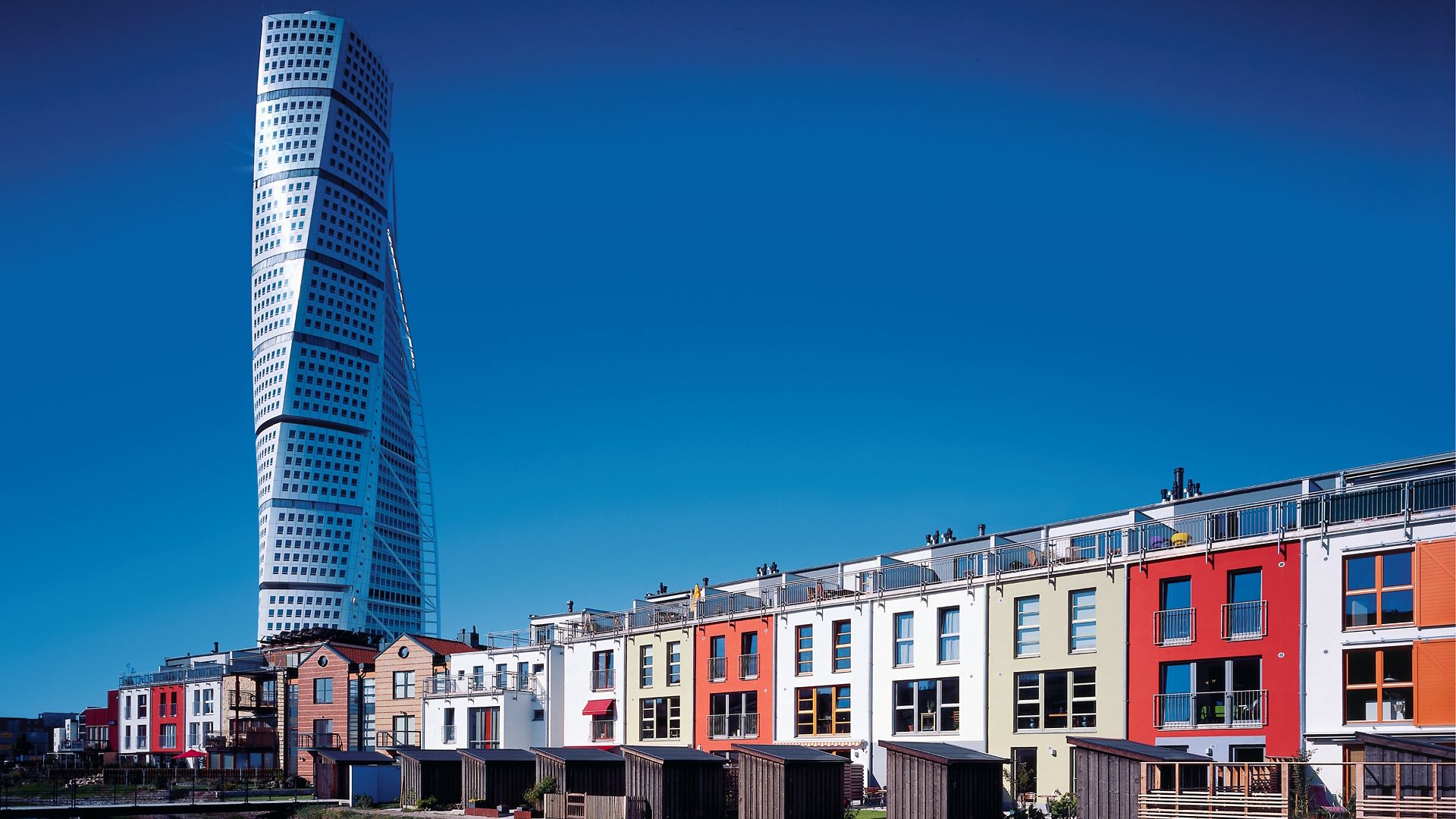 Thanks to Sika ViscoCrete it was possible to pump concrete up to the topmost floors of the 180 metre high "Turning Torso" in Malmö, Sweden, and to give the fair-faced concrete facade a surface smooth as glass