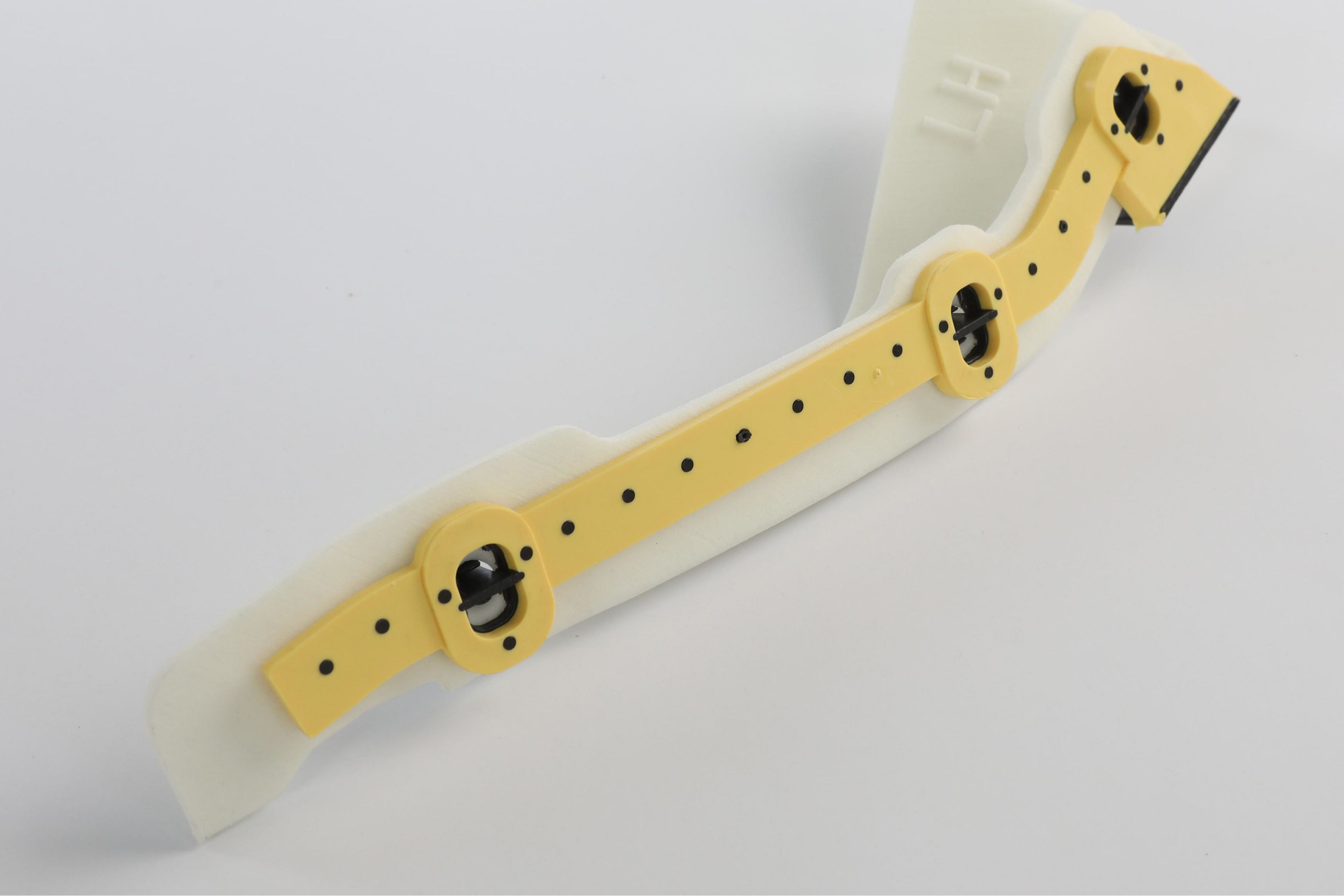 注塑成型的声学SikaBaffle与附件功能