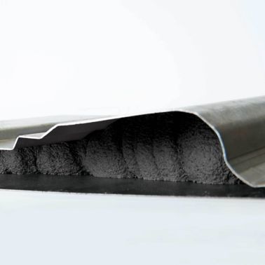 在车身腔中加热膨胀席卡塞