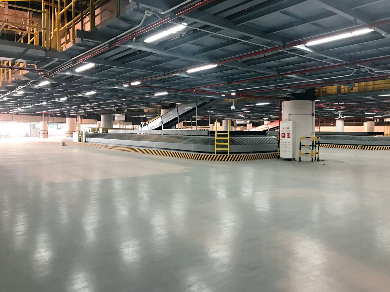 Sikafloor®装饰树脂系统，提供有吸引力，耐用的无缝场。