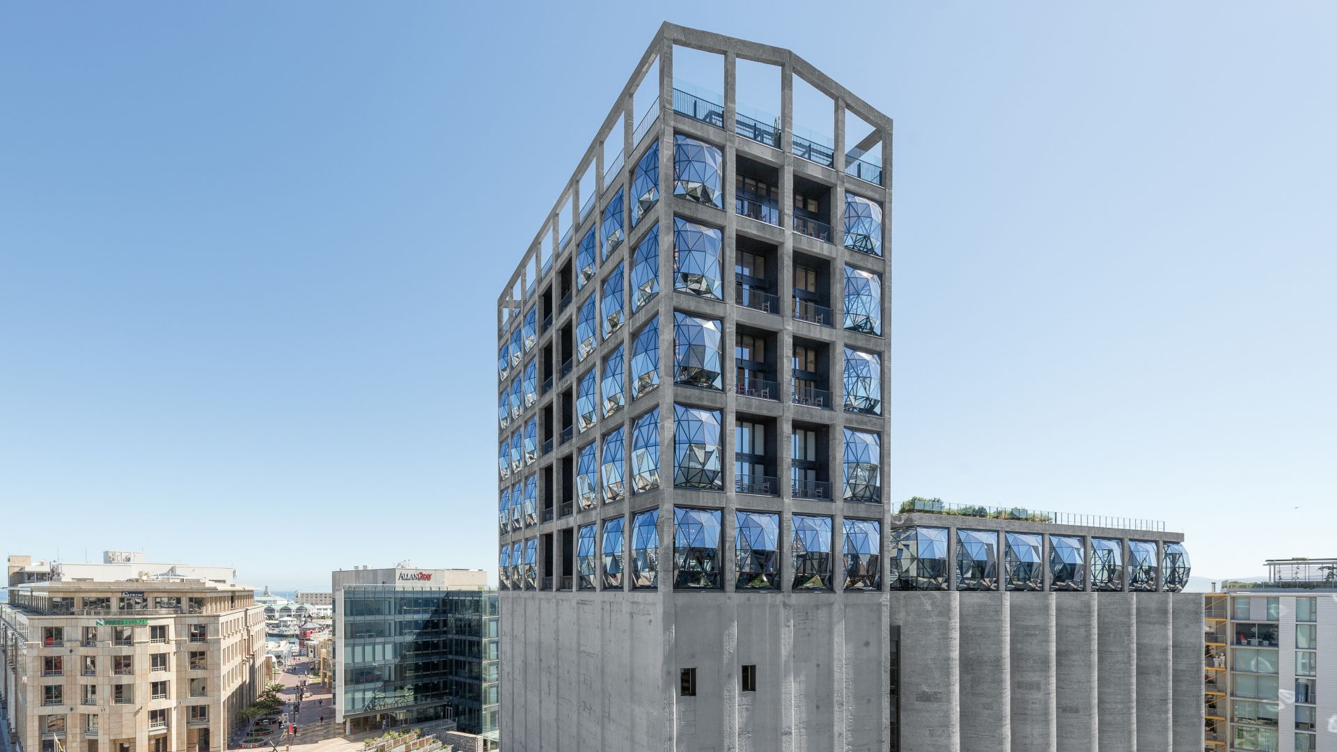 Zeitz Museum of Contemporary Art Africa in Cape Town, South Africa: with the technological expertise of Sika, the old grain silos were transformed into a new landmark of Cape Town.