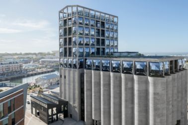 南非开普敦的Zeitz非洲当代艺术博物馆:在西卡的技术专长的帮助下，古老的粮仓被改造成了开普敦的新地标。