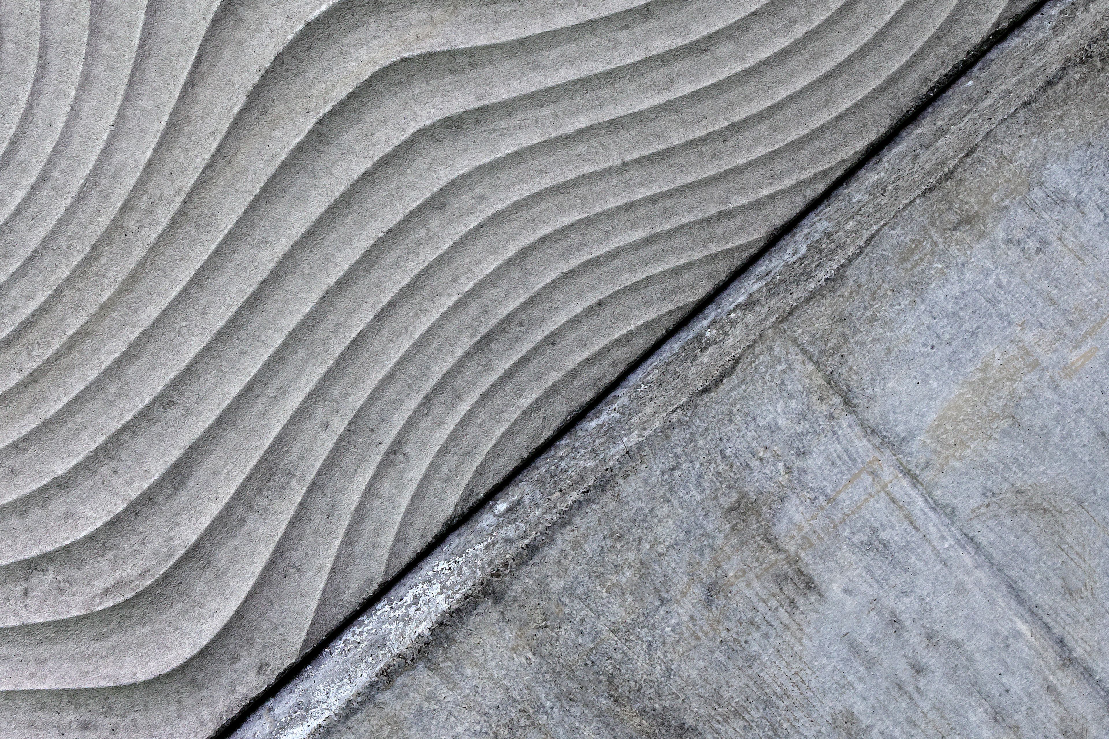 Architectural textured concrete wall produced with Sika concrete admixtures at Limmat building in Zurich