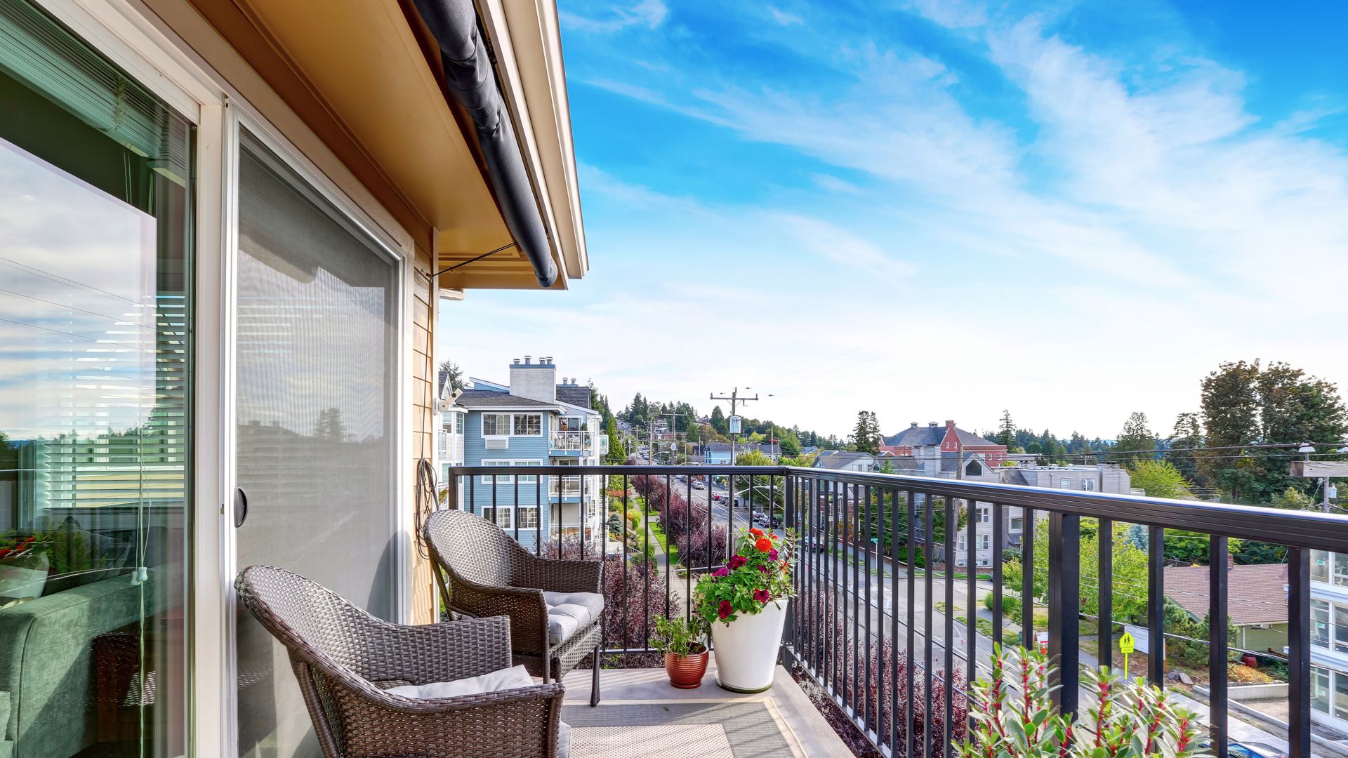 Une rénovation de terrasse que vous pouvez réussir vous -même avec le bon  produit étanchéité !