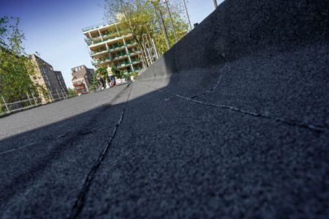 https://sika.scene7.com/is/image/sika/glo-bitumen-roof-membrane-parapet%3A3-2?fit=crop%2C1&fmt=&hei=320&wid=480