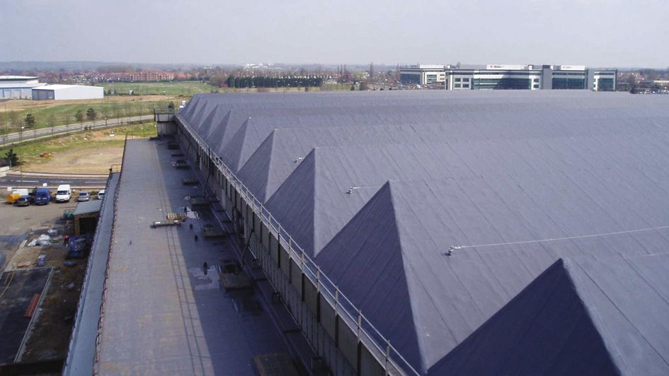 Comet hangar roof after renovation of bitumen roof