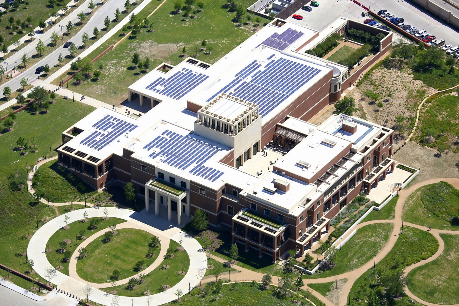 Solar roof with single-ply Sarnafil membrane installed on Bush Presidential Library in Dallas in USA
