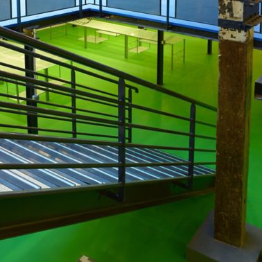 巴黎27号企业孵化器楼层