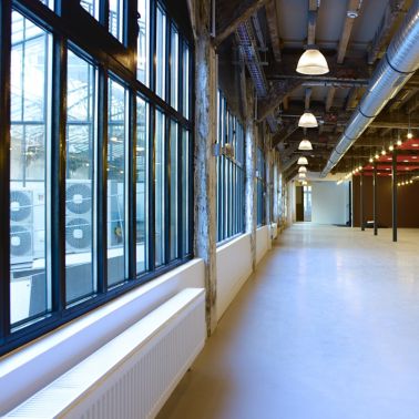 巴黎27号企业孵化器楼层