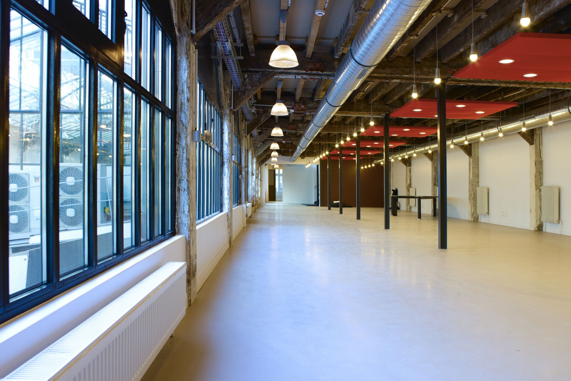 巴黎27号企业孵化器楼层