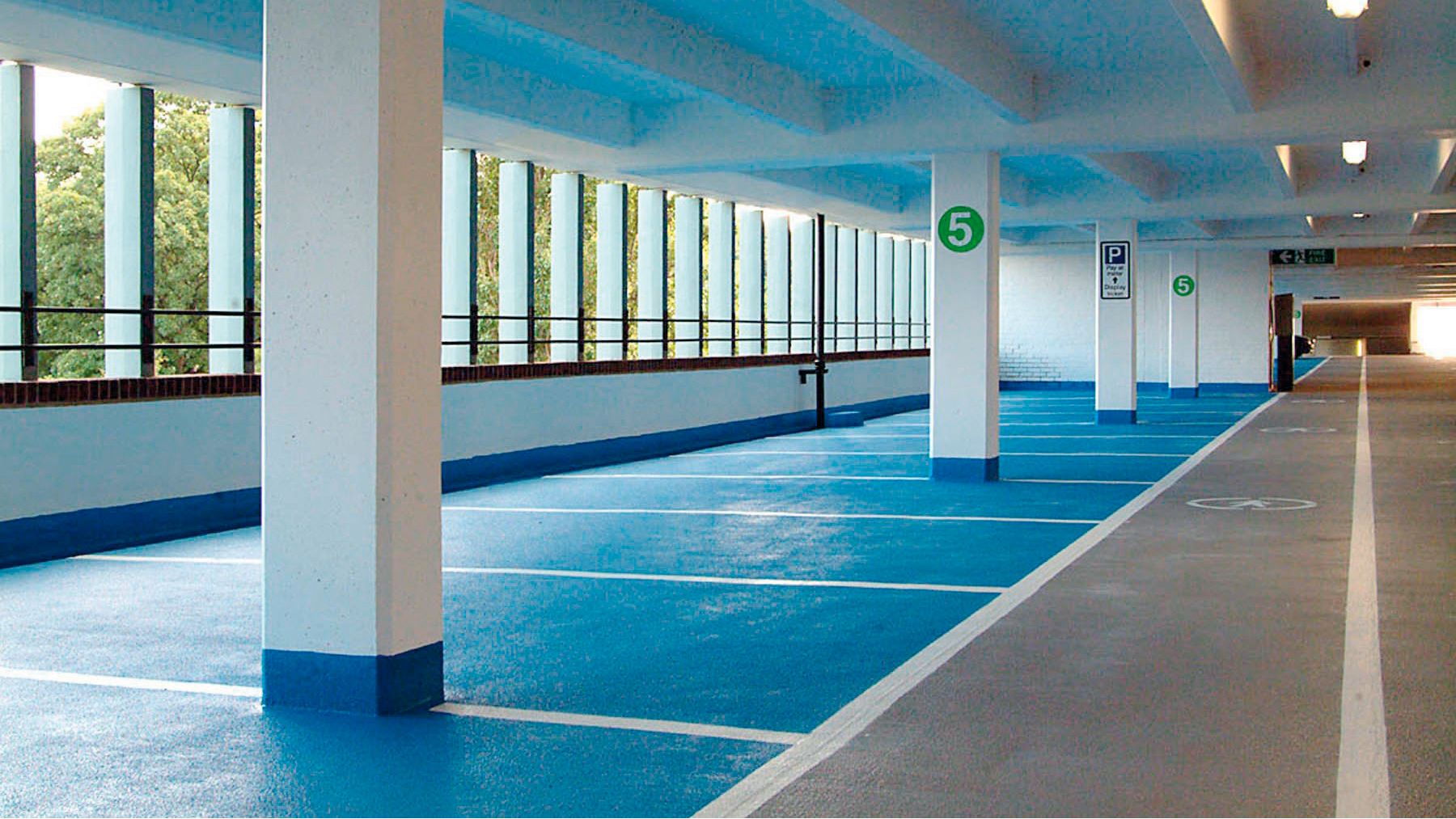 Intermediate deck of a car parking garage