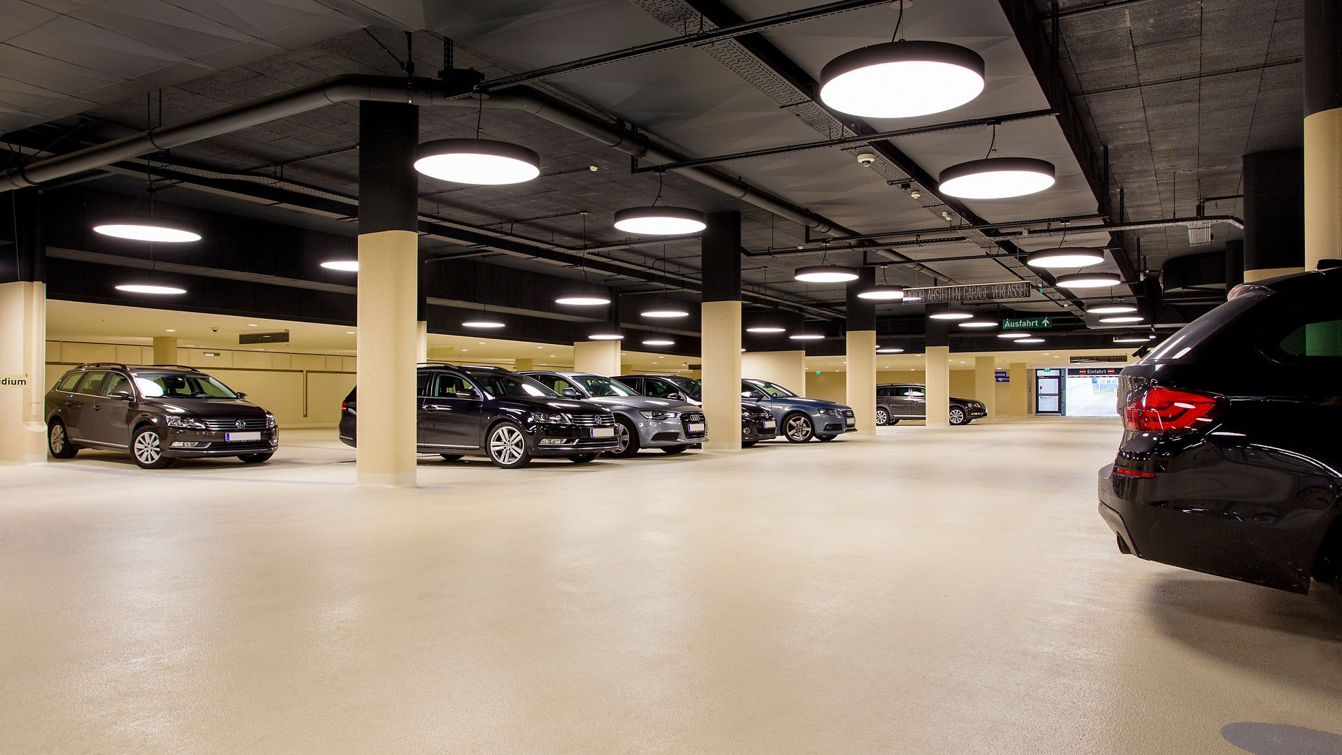 https://sika.scene7.com/is/image/sika/glo-car-parking-garage-floor-03:16-9?wid=1920&hei=1080&fit=crop%2C1