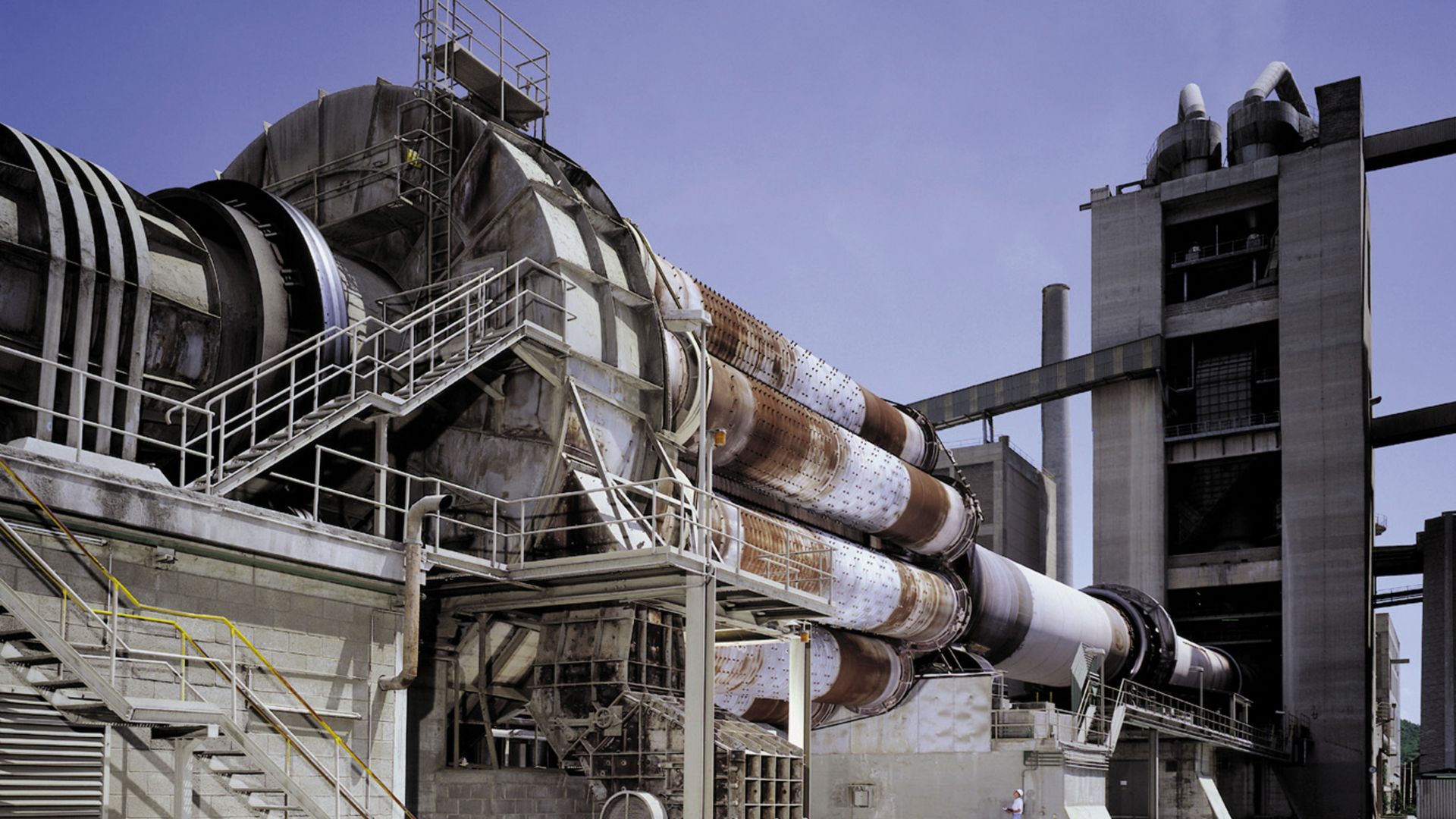Cement plant using SikaGrind cement additives for cement production