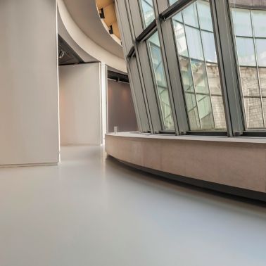 Sika ComfortFloor® grey floor in Fine Arts Museum lobby