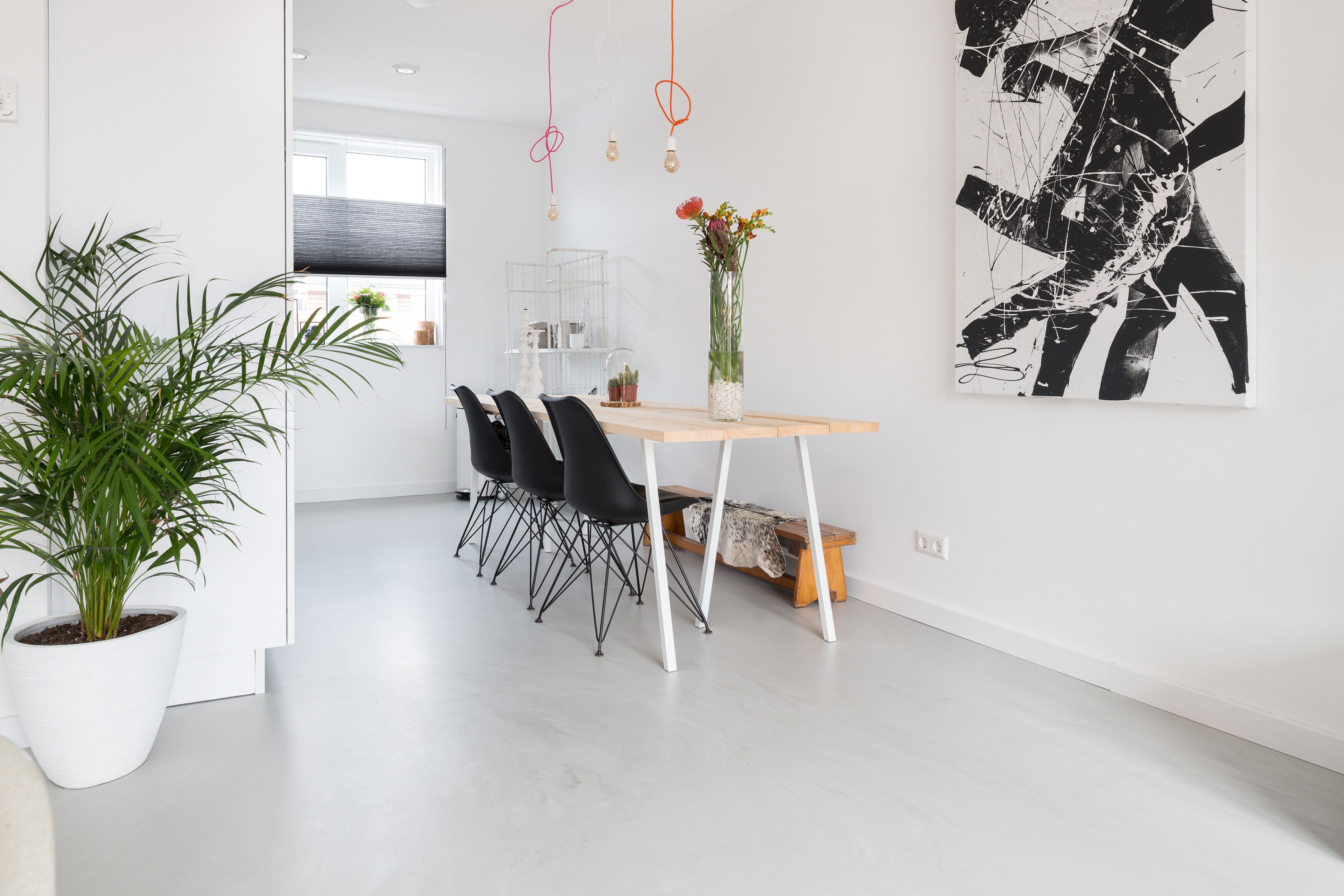 Sika ComfortFloor® grey floor in kitchen and dining room