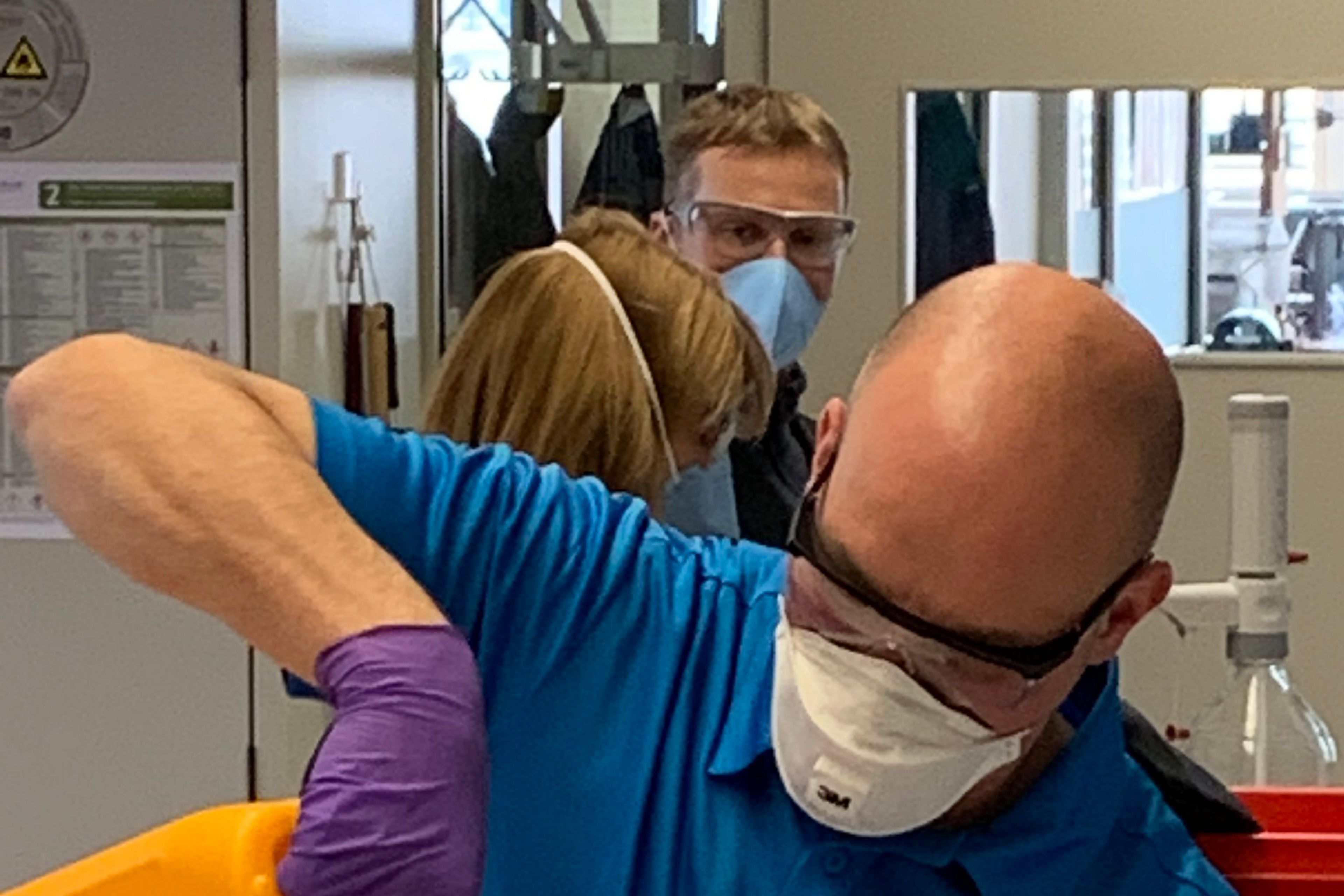 由员工填写洗手液