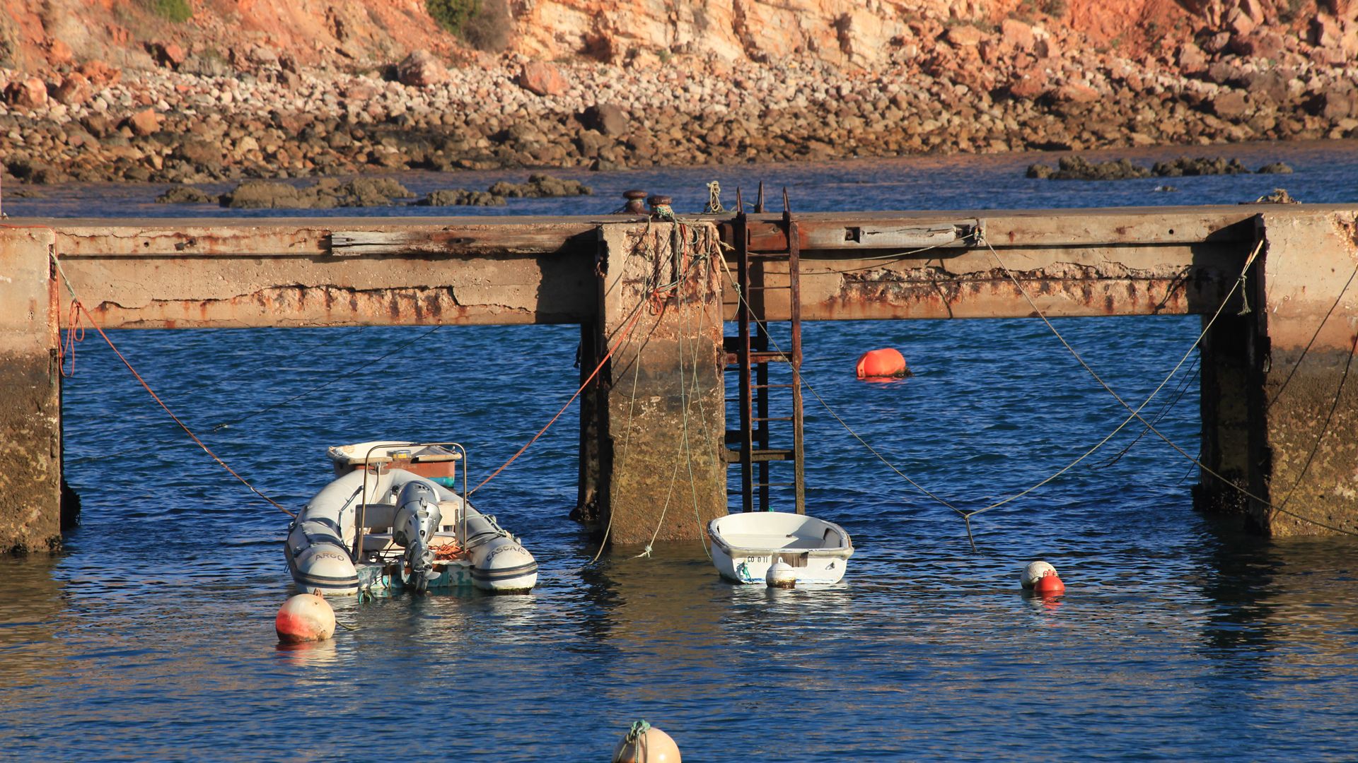 Corrosion in reinforced concrete structures of bridge