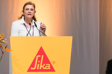 多丽丝Fiala普选苏黎世,在2016年度股东大会