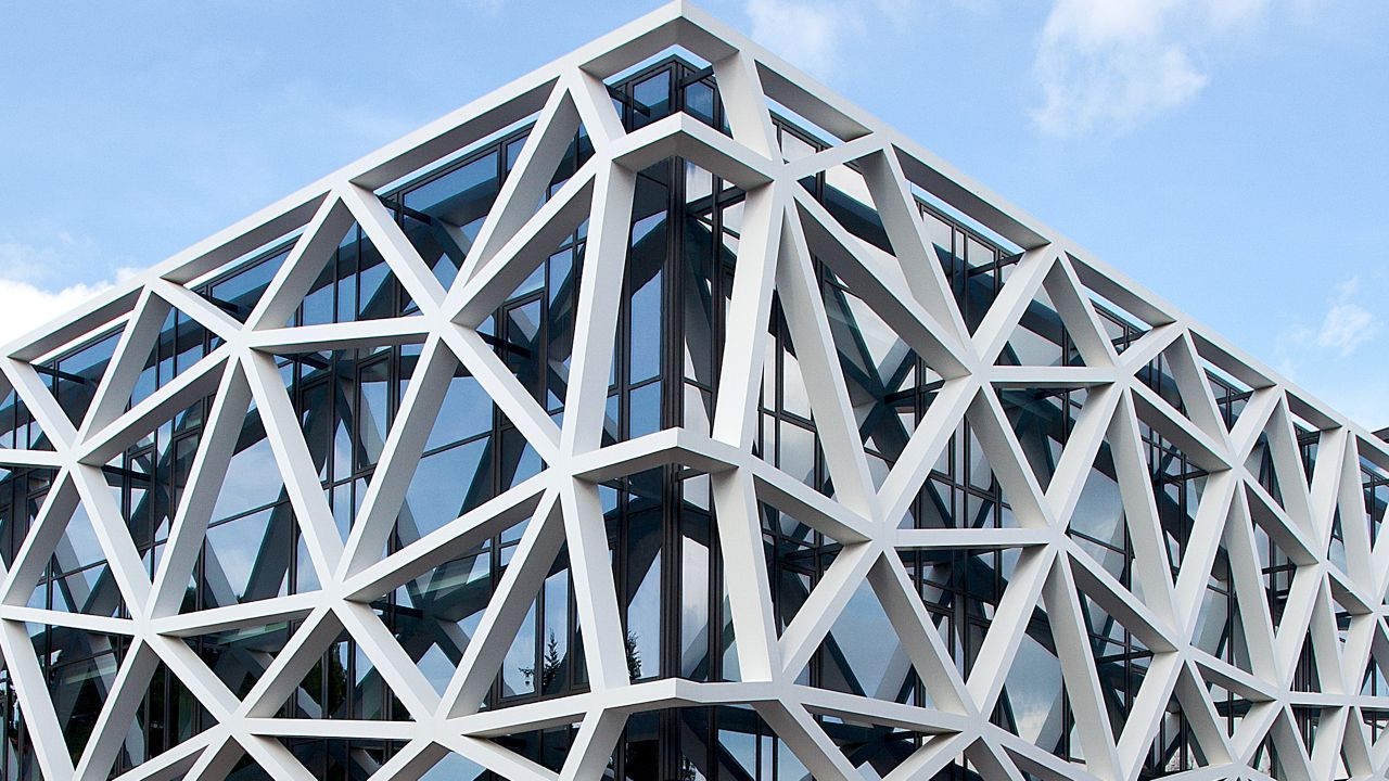 使用Sikaforce和Sikamelt与蜂窝板结合的立面