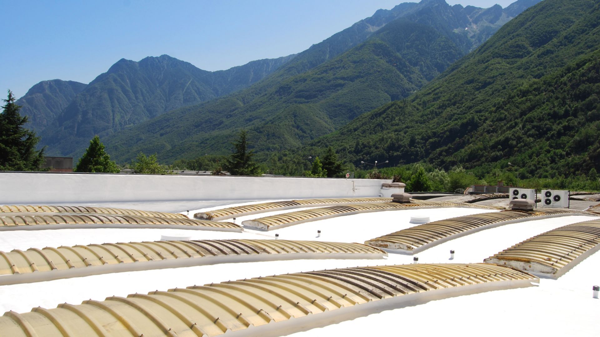 Roof of the Leaf Italy S.R.L Factory