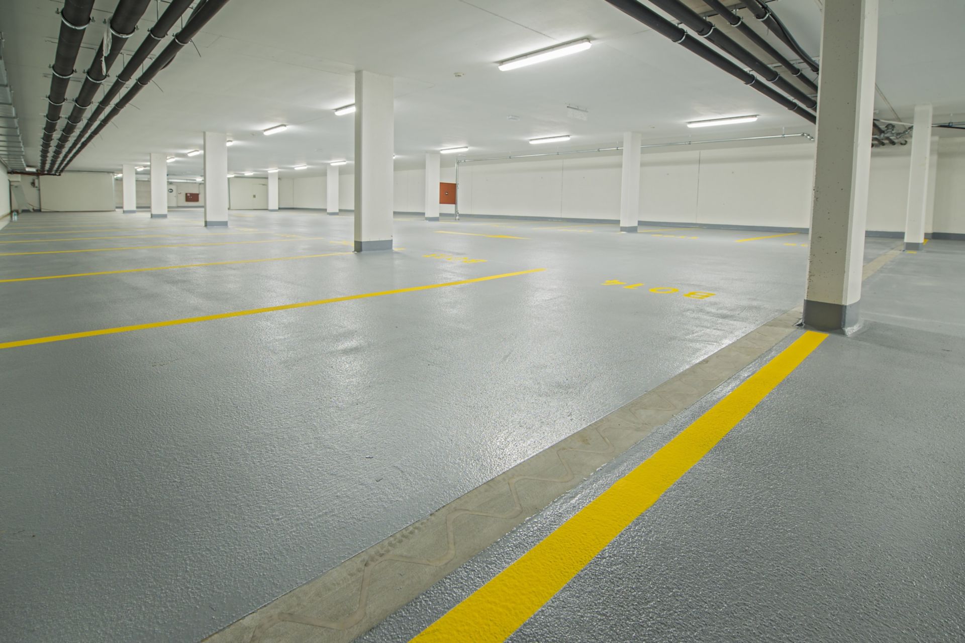 奥地利林茨的汽车停车场的地板