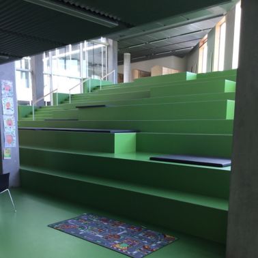 Sika ComfortFloor® green floor at school stairs