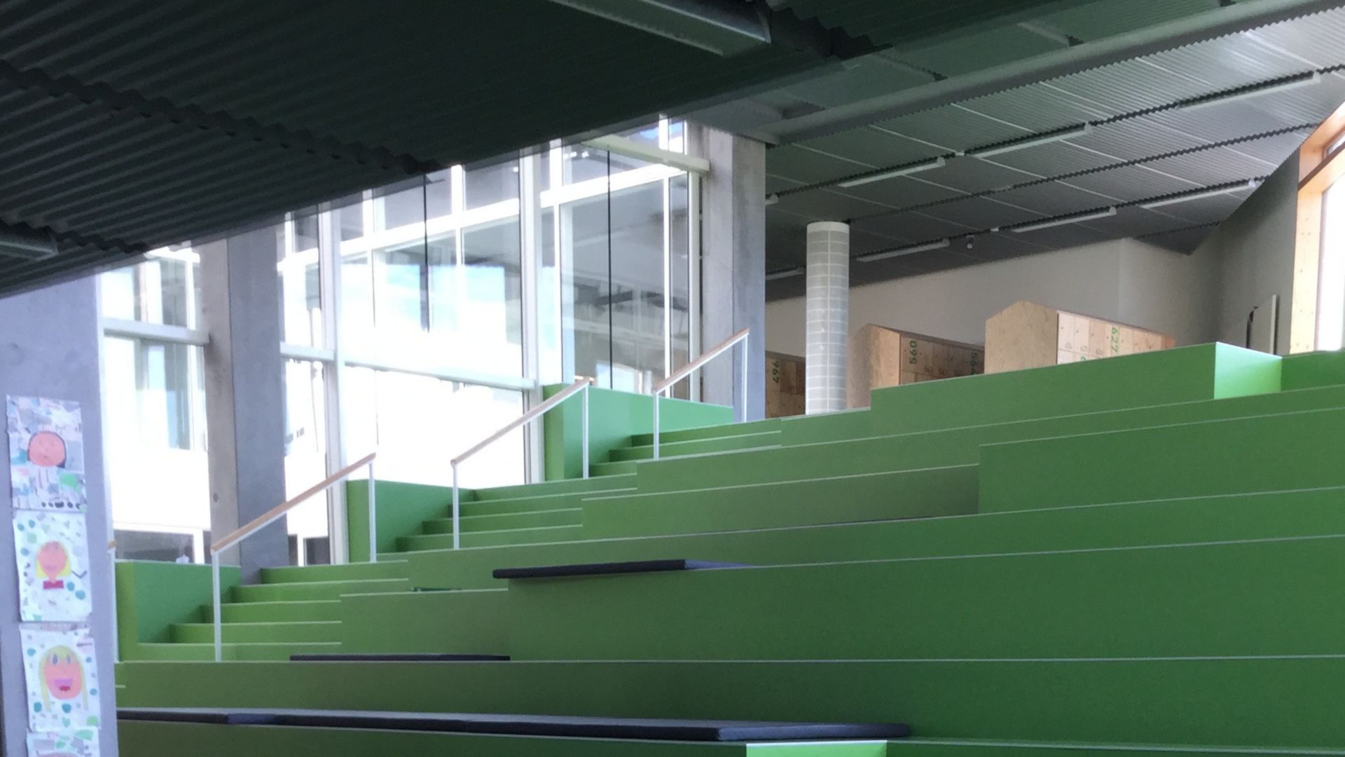 Sika ComfortFloor® green floor at school stairs