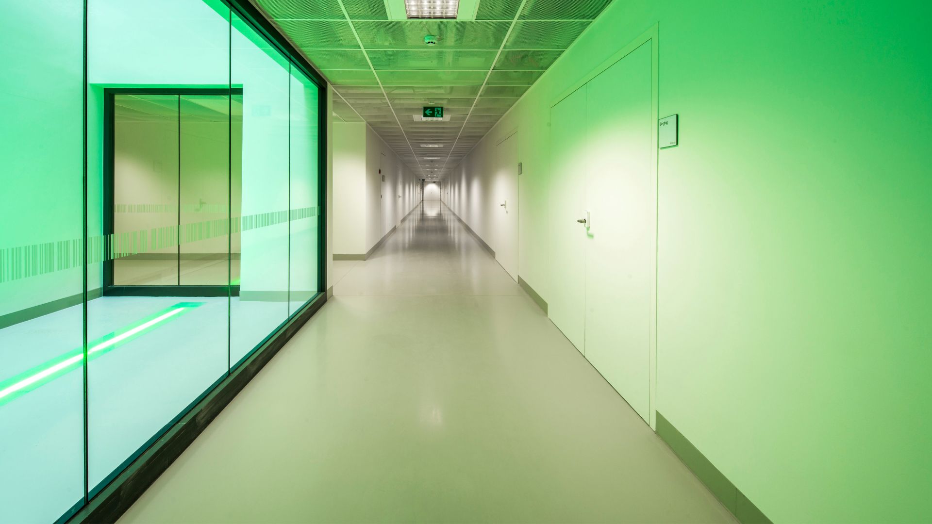 Corridor with Sika ComfortFloor in AZ Groeninge Hospital in Kortrijk Belgium