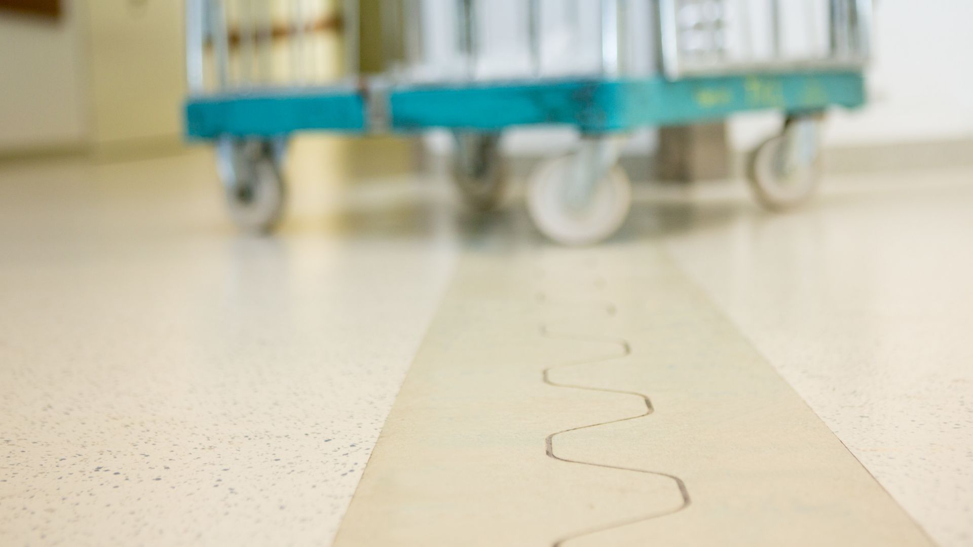 Floor joint in hospital floor