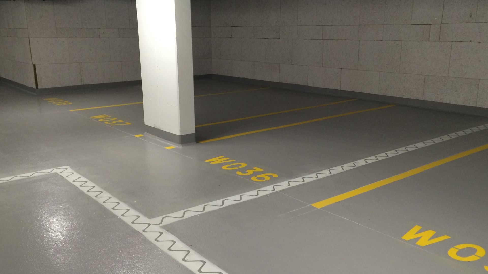 Sika FloorJoint concrete prefabricated panel installed in car park floor joint