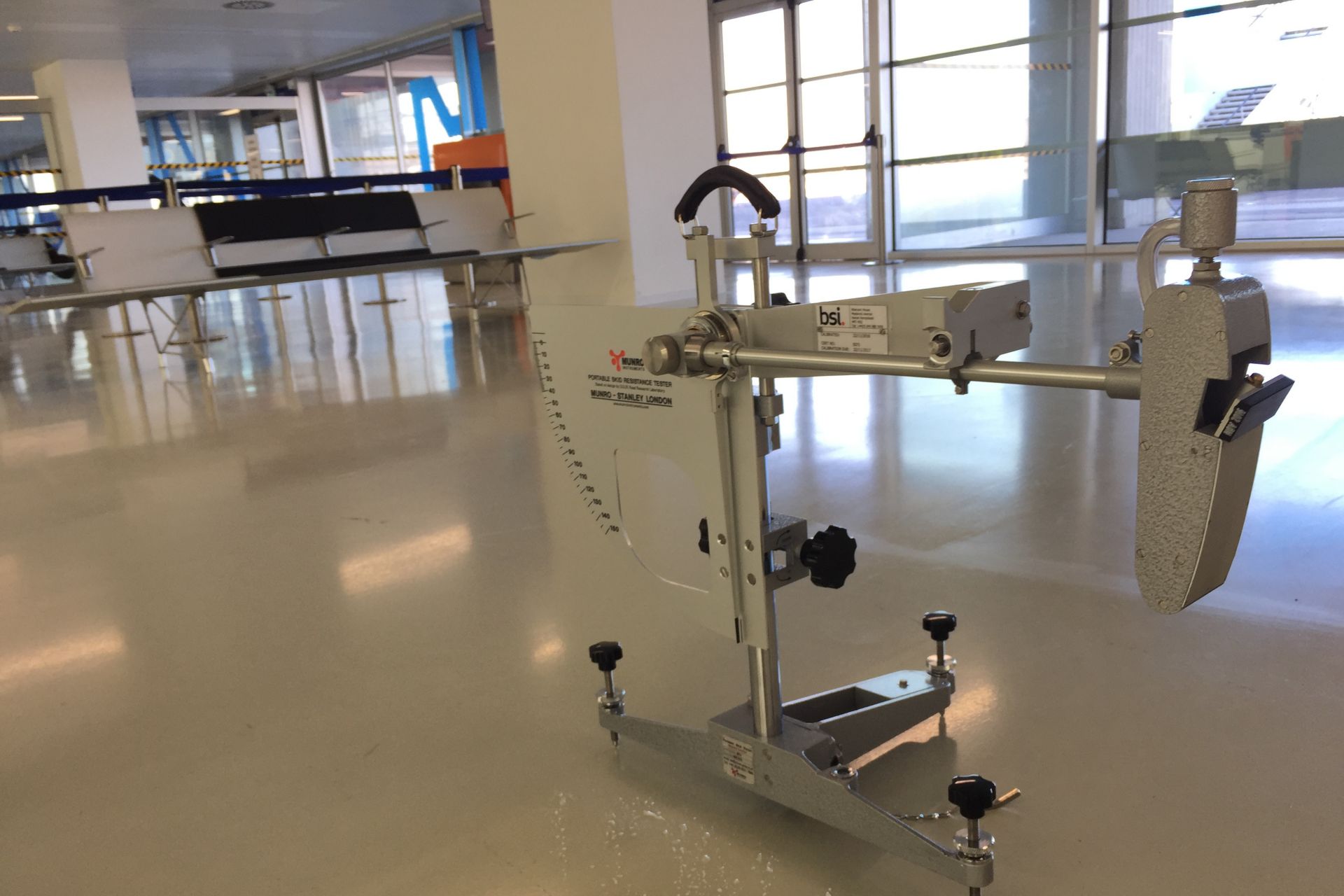 在的里雅斯特机场使用的地板机