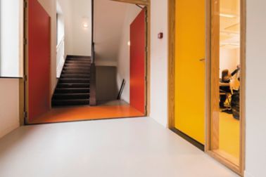 比利时Namur的小学地板