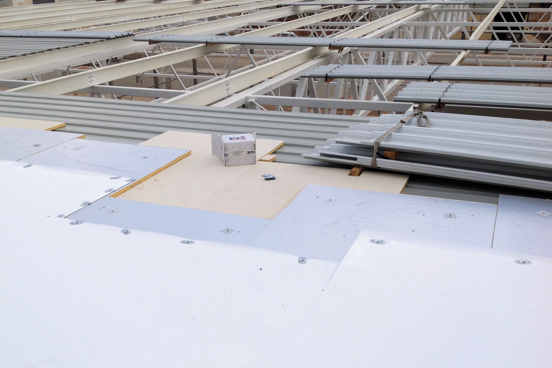 Roofing work at Fruit Packaging House of Frutinter Company